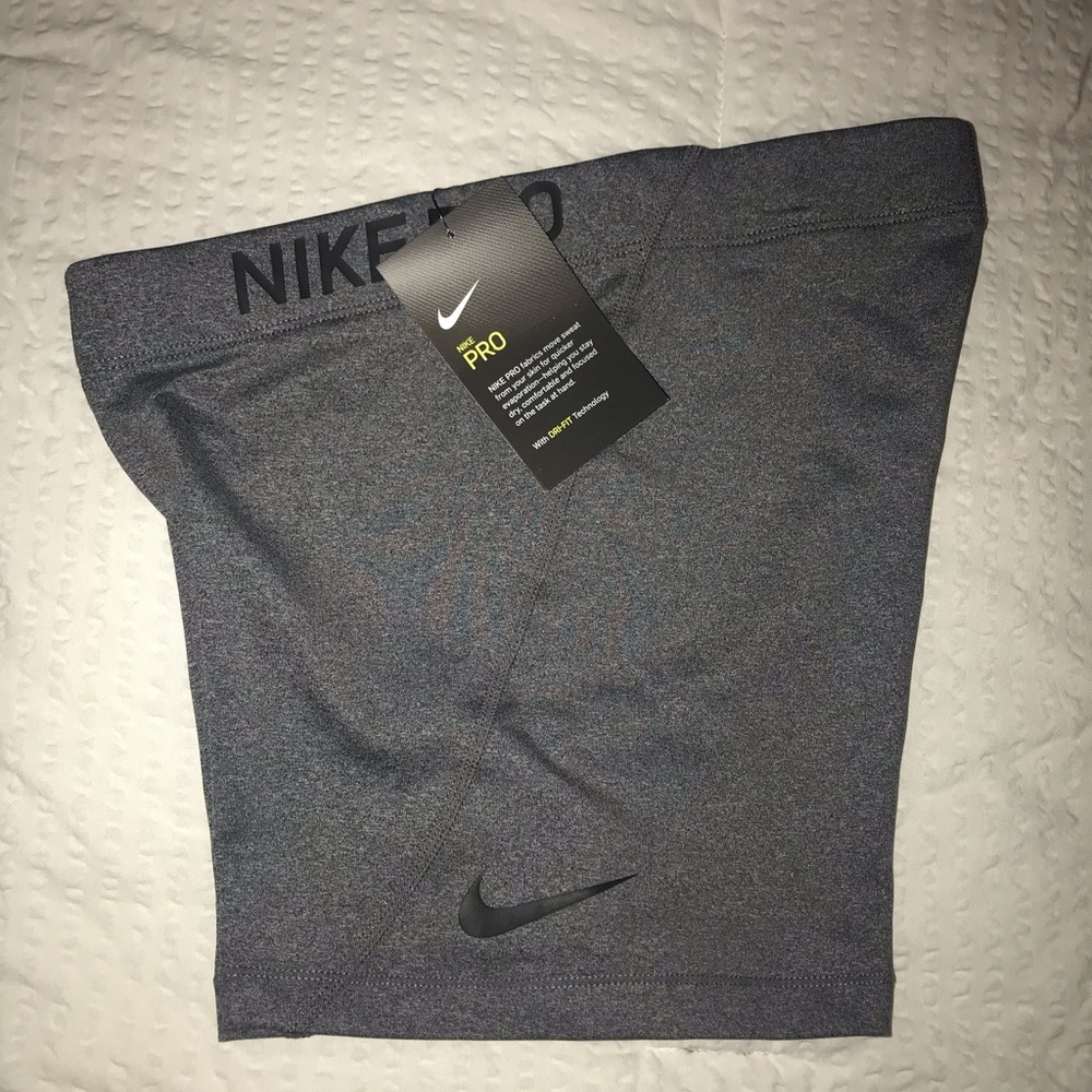 NIKE PRO SHORTS NWT